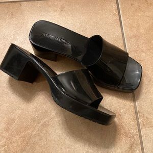 Harlin black Steve Madden sandals 9